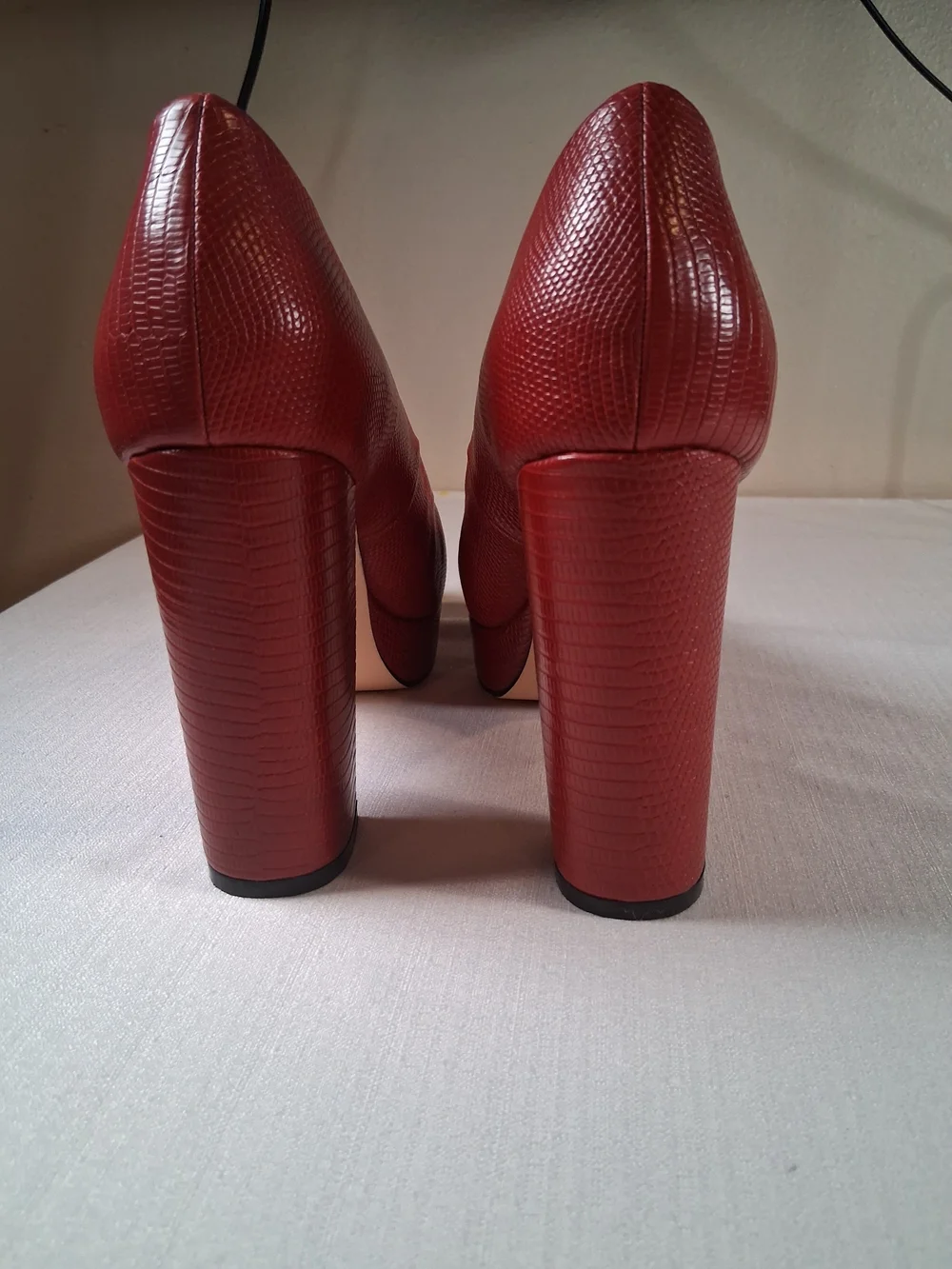sku026 NY&C Women's Platform Pump in Red - 